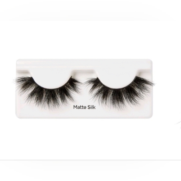 KISS Lash Couture Eyelashes Matte Black SILK Faux Mink Lashes 3D Volume X5 Box - Picture 3 of 4